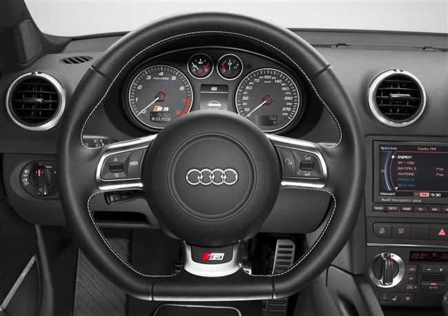 Audi S3 рестайлинг 2008, хэтчбек 5 дв., 2 поколение, 8P (07.2008 - 07.2013) - технические характеристики и комплектации