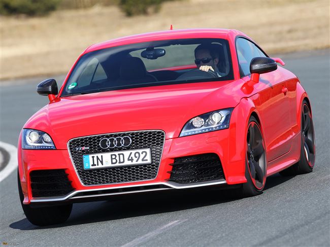 Кому предназначена самая быстрая версия Audi TT RS? — ДРАЙВ