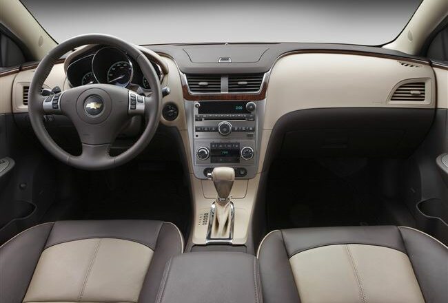 Chevrolet Malibu (2.4 AT, 167 л.c.) Седан: 7 поколение (2008 – 2012) - технические характеристики