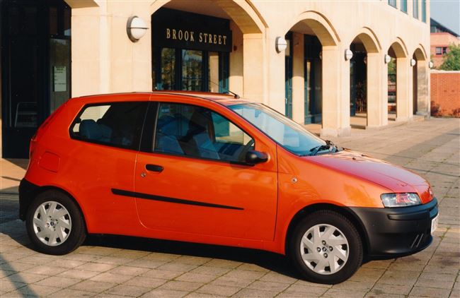 Технические характеристики Фиат Пунто 1999-2003 хэтчбек 5 дв. 1.2 МТ (Fiat Punto)
