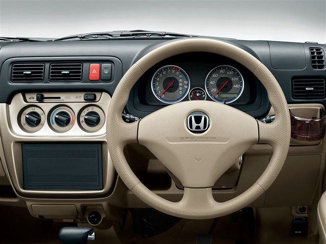 Хонда Вамос технические характеристики. Honda Vamos комплектации и цены фото