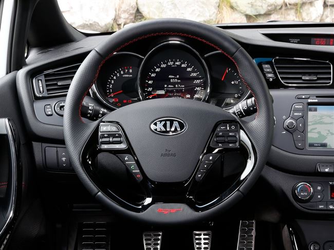 Kia Ceed 1.6 MT GT (01.2017 - 06.2018) - технические характеристики