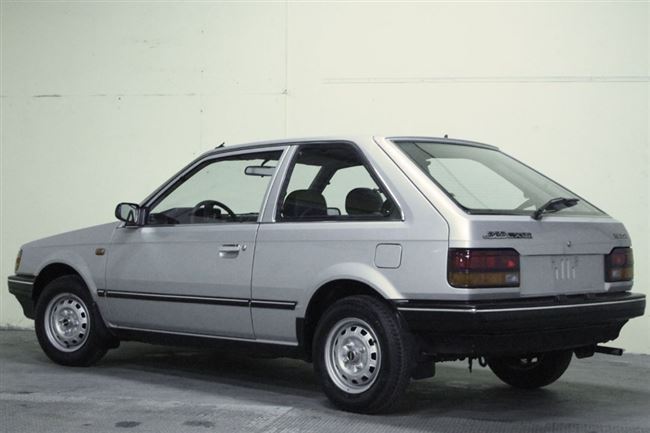 Mazda 323 1985 – 1993, 3 поколение (BF), Хэтчбек 5 дв.: технические характеристики и комплектации