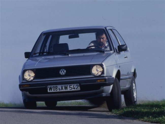 Volkswagen Golf (1.0 AT, 45 л.c.) Хэтчбек 5 дв.: 2 поколение (1983 – 1992) - технические характеристики