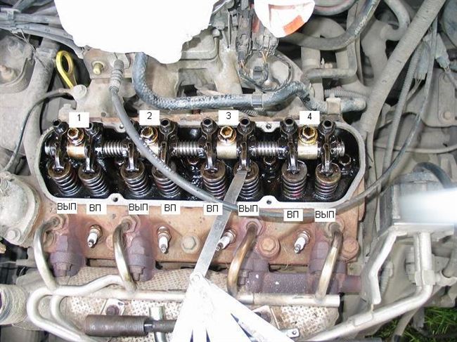 На нашем сайте вы можете получить подробную информацию про ремонт VW Golf II Фольксваген Гольф : Регулировка зазоров между кулачками распредвала и рычагами клапанов. У нас есть все фото и схемы необходимые для ремонта. Полный мануал по ремонту и обслуживанию авто.